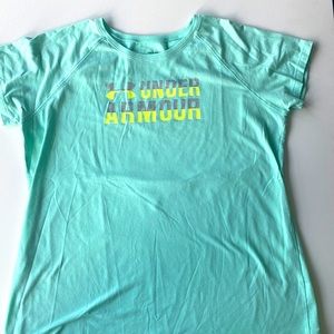 Girls Under Armour - XL heat gear t- shirt